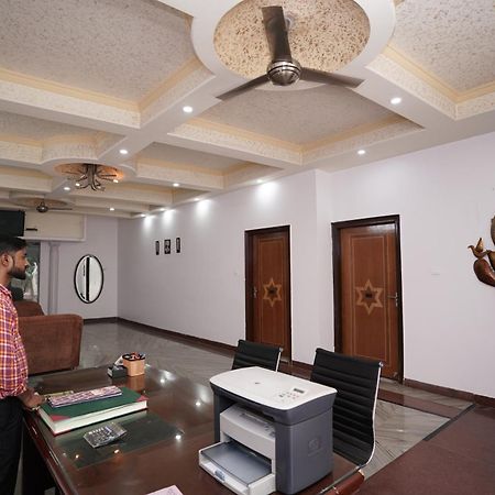 Hotel Lecston @Yashobhoomi Dwarka Sector - 25 Metro Station Δελχί Εξωτερικό φωτογραφία