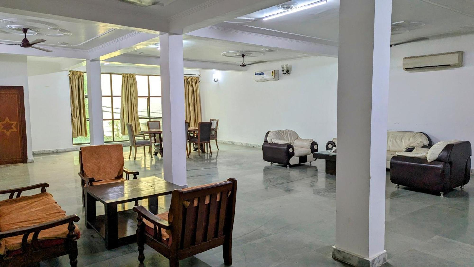 Hotel Lecston @Yashobhoomi Dwarka Sector - 25 Metro Station Δελχί Εξωτερικό φωτογραφία