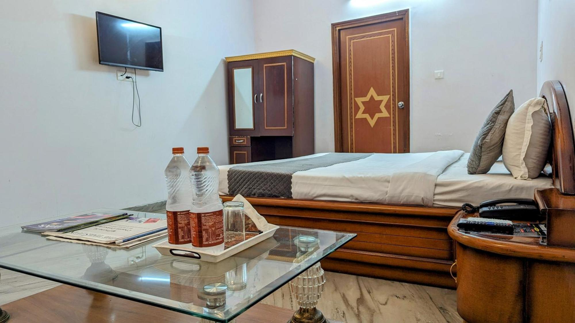 Hotel Lecston @Yashobhoomi Dwarka Sector - 25 Metro Station Δελχί Εξωτερικό φωτογραφία