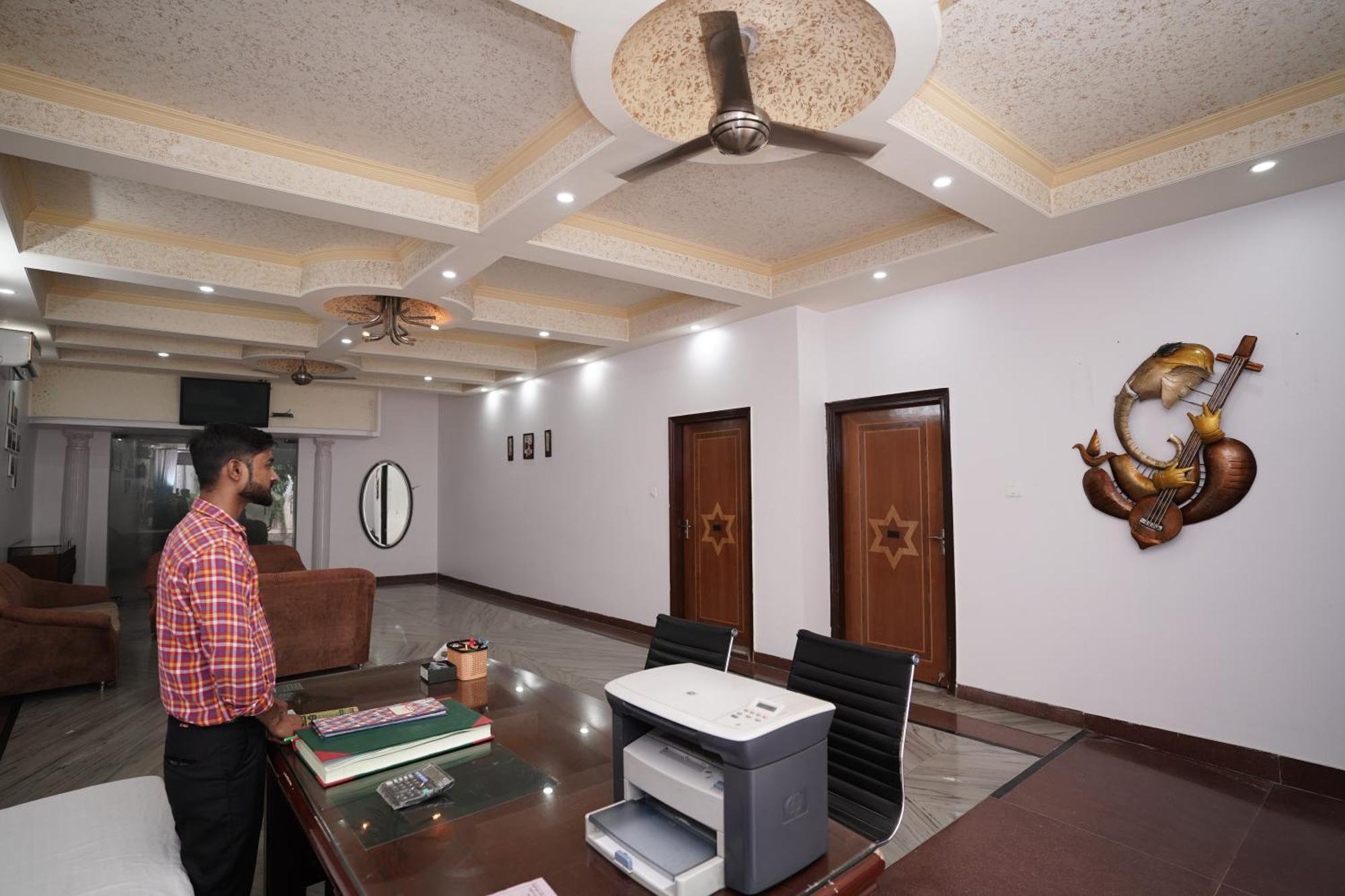 Hotel Lecston @Yashobhoomi Dwarka Sector - 25 Metro Station Δελχί Εξωτερικό φωτογραφία