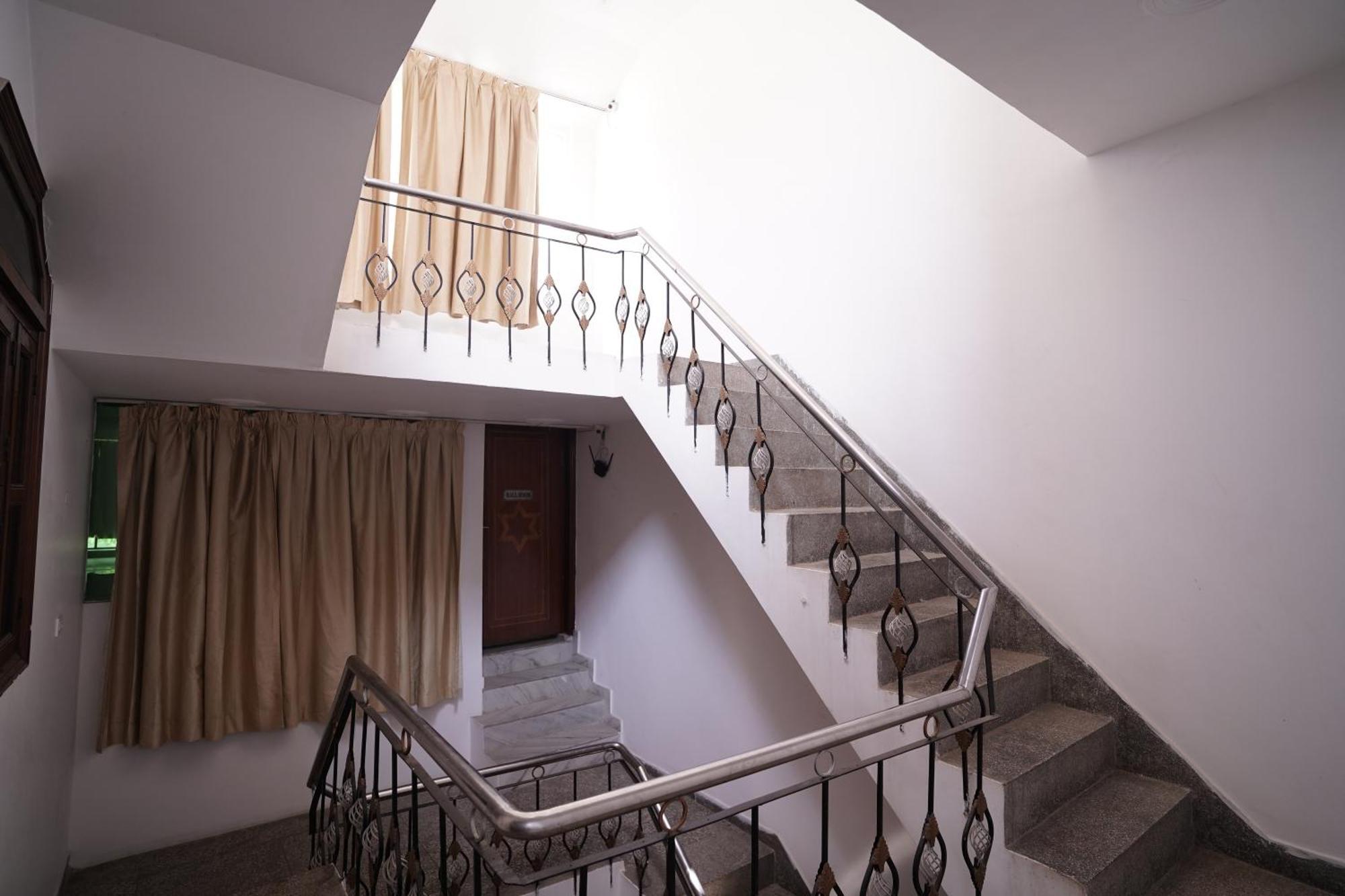 Hotel Lecston @Yashobhoomi Dwarka Sector - 25 Metro Station Δελχί Εξωτερικό φωτογραφία
