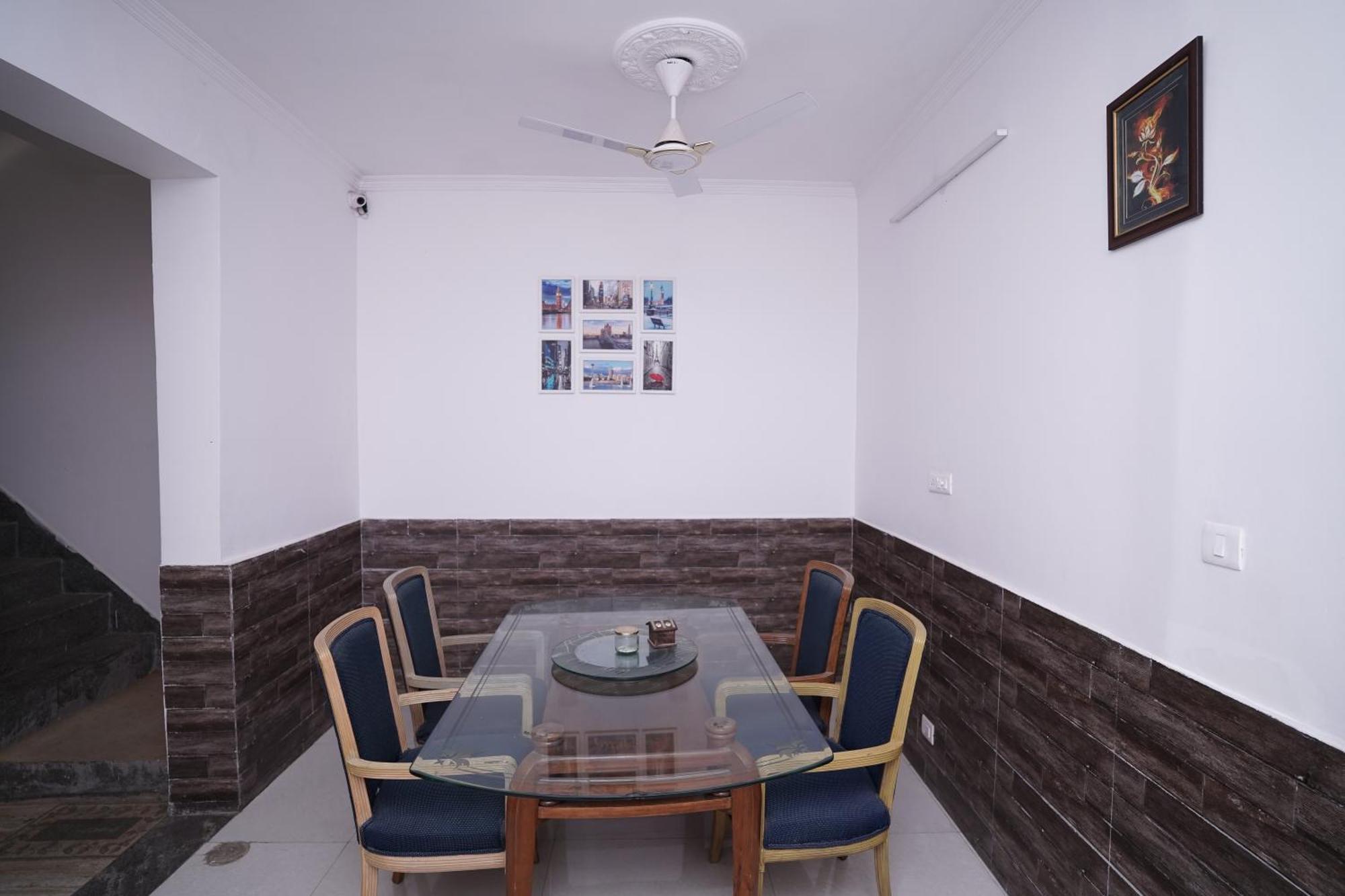 Hotel Lecston @Yashobhoomi Dwarka Sector - 25 Metro Station Δελχί Εξωτερικό φωτογραφία