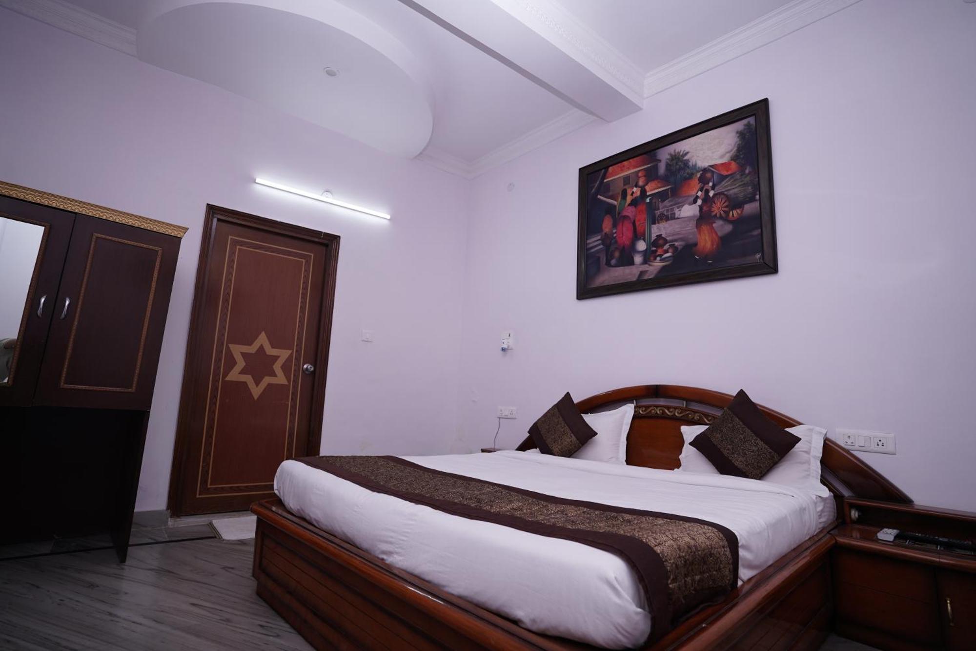 Hotel Lecston @Yashobhoomi Dwarka Sector - 25 Metro Station Δελχί Εξωτερικό φωτογραφία