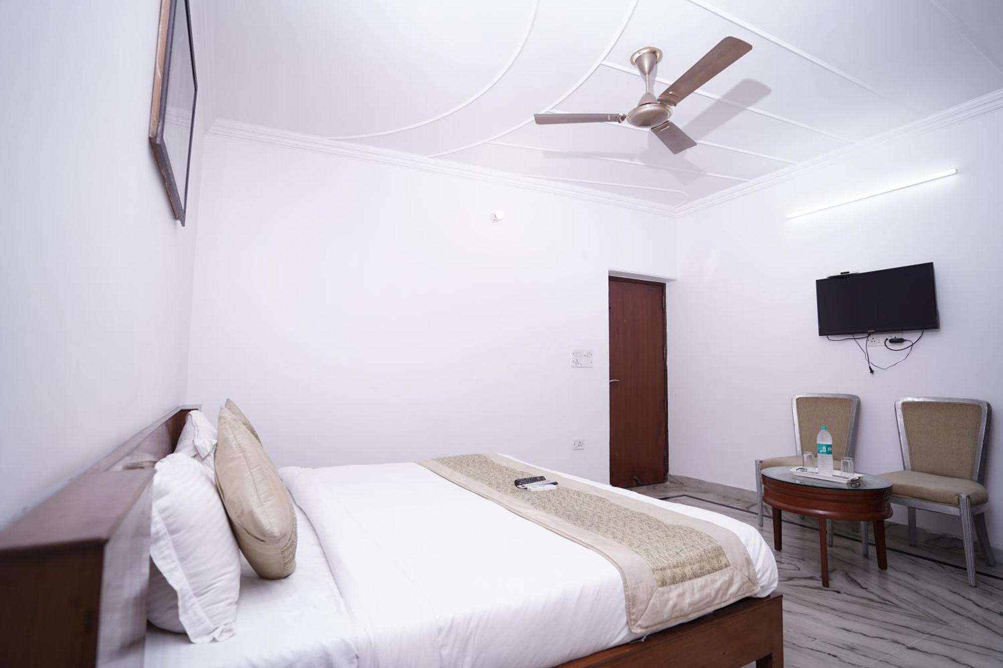 Hotel Lecston @Yashobhoomi Dwarka Sector - 25 Metro Station Δελχί Εξωτερικό φωτογραφία