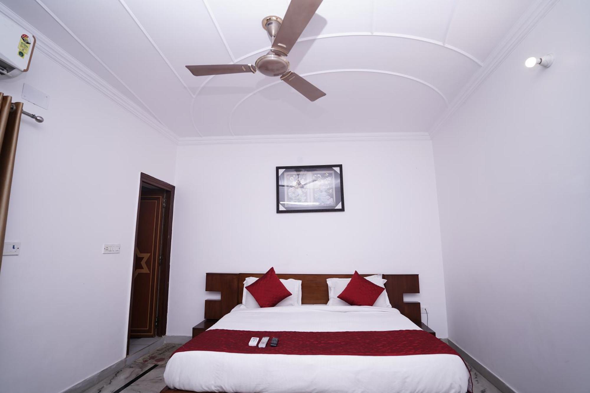 Hotel Lecston @Yashobhoomi Dwarka Sector - 25 Metro Station Δελχί Εξωτερικό φωτογραφία